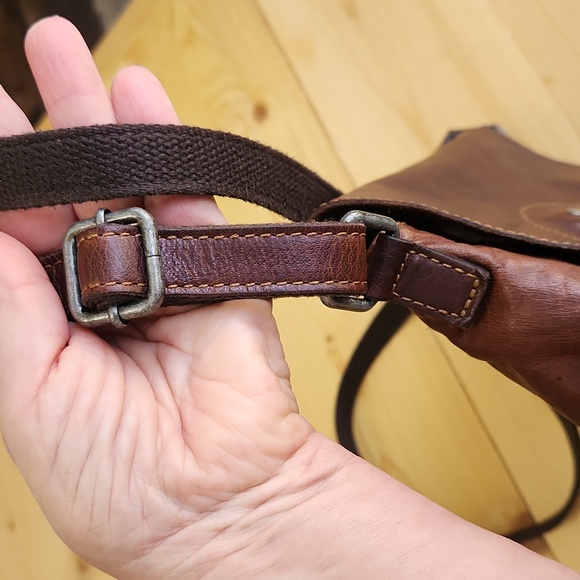 Jack Georges Voyager Emma Petite Crossbody Bag Bison Leather (model 7217) - Picture 16 of 16